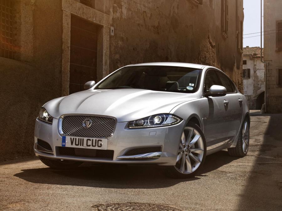  Jaguar XF 2.2 Diesel 2011 года  (UK) (фото 15 из 18)